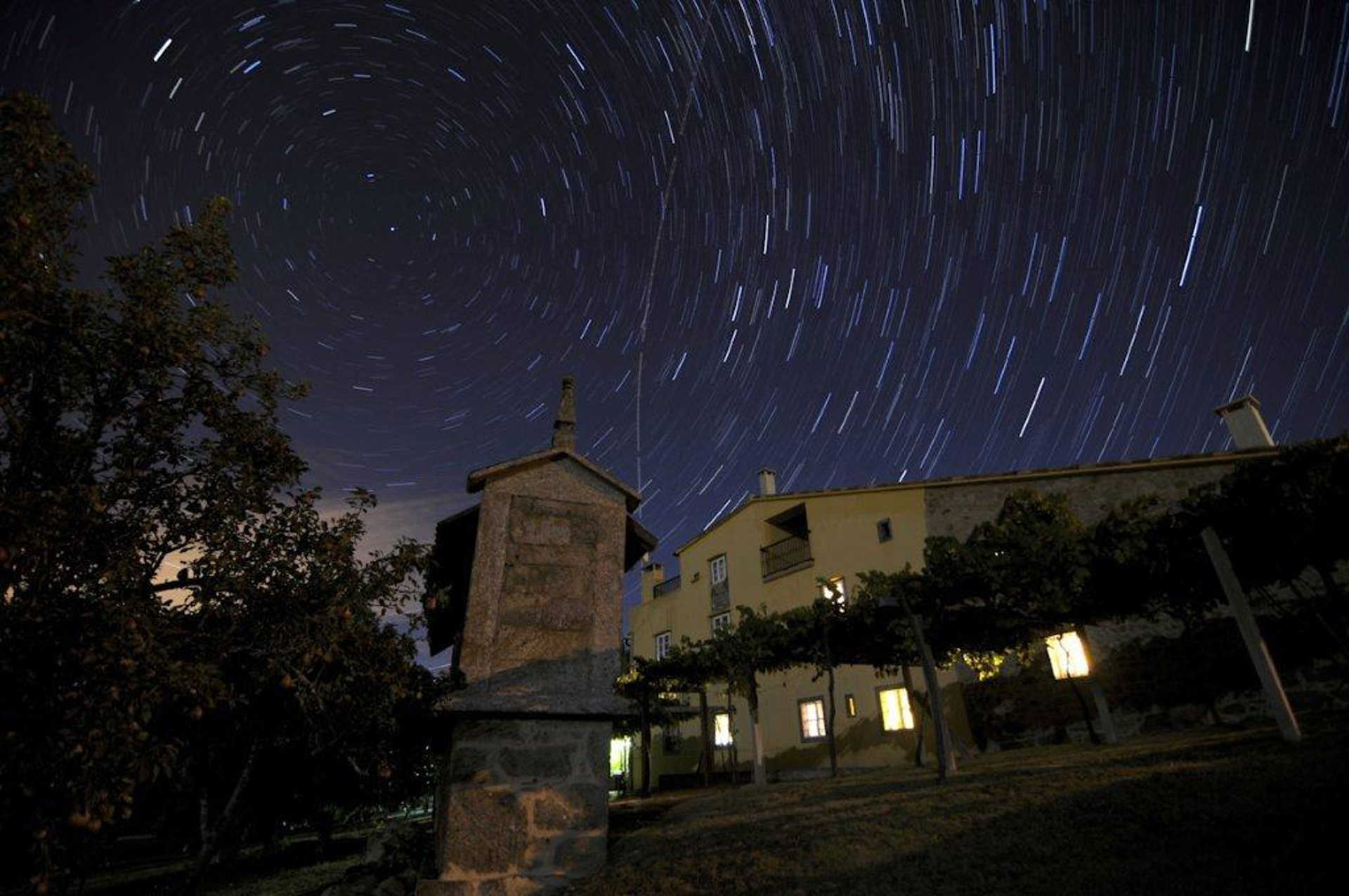 Casa rural As Seis Chemineas de noche